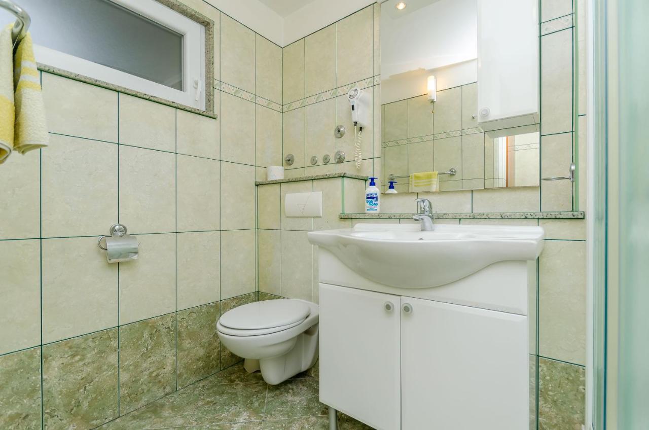 Apartments Maslina Трогир Экстерьер фото